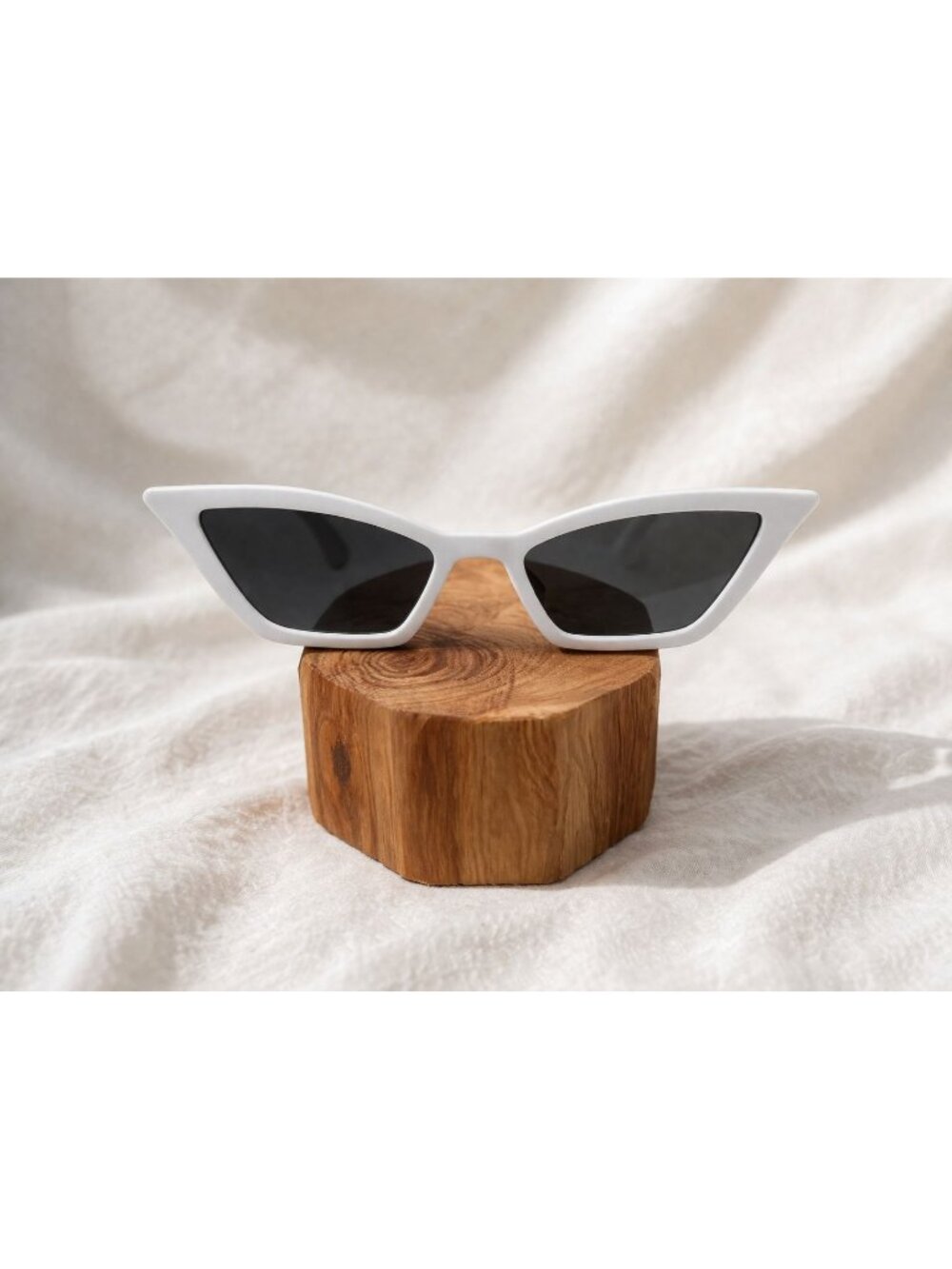 Nordstrom White Cateye Sunglasses Women Retro Mod Audrey Style Acetate New